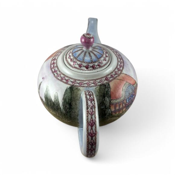 Ashby’s Collector’s Edition Hand-Painted Teapot – Cottage Scene - Picture 5 of 16